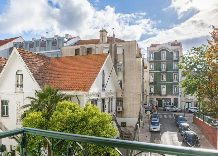 Апартаменты Amazing Lisboa! Views & Style In Historical Graca Лиссабон