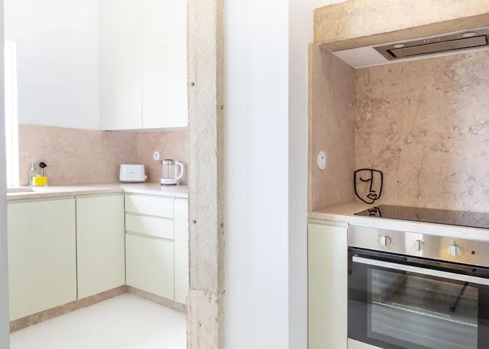 Amazing Lisboa! Views & Style In Historical Graca Lisboa